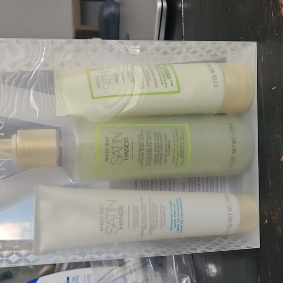 Mary Kay Other - Beauty bundle